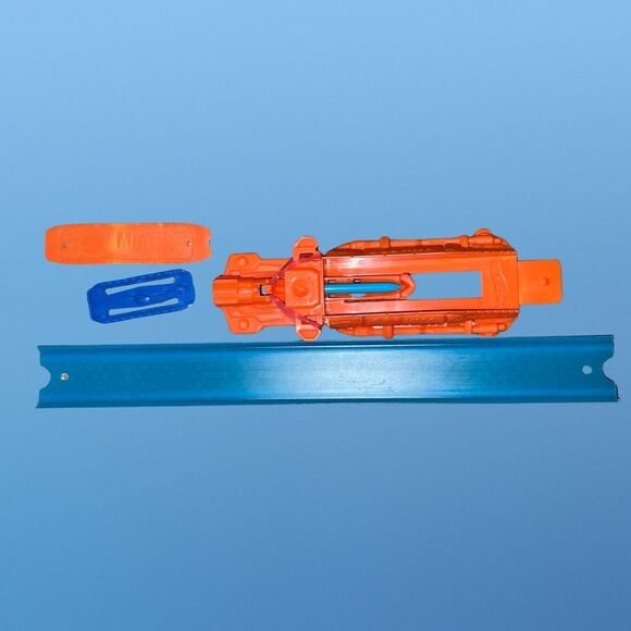 Mattel Hot Wheels Launcher & Track - Picture 3 of 3